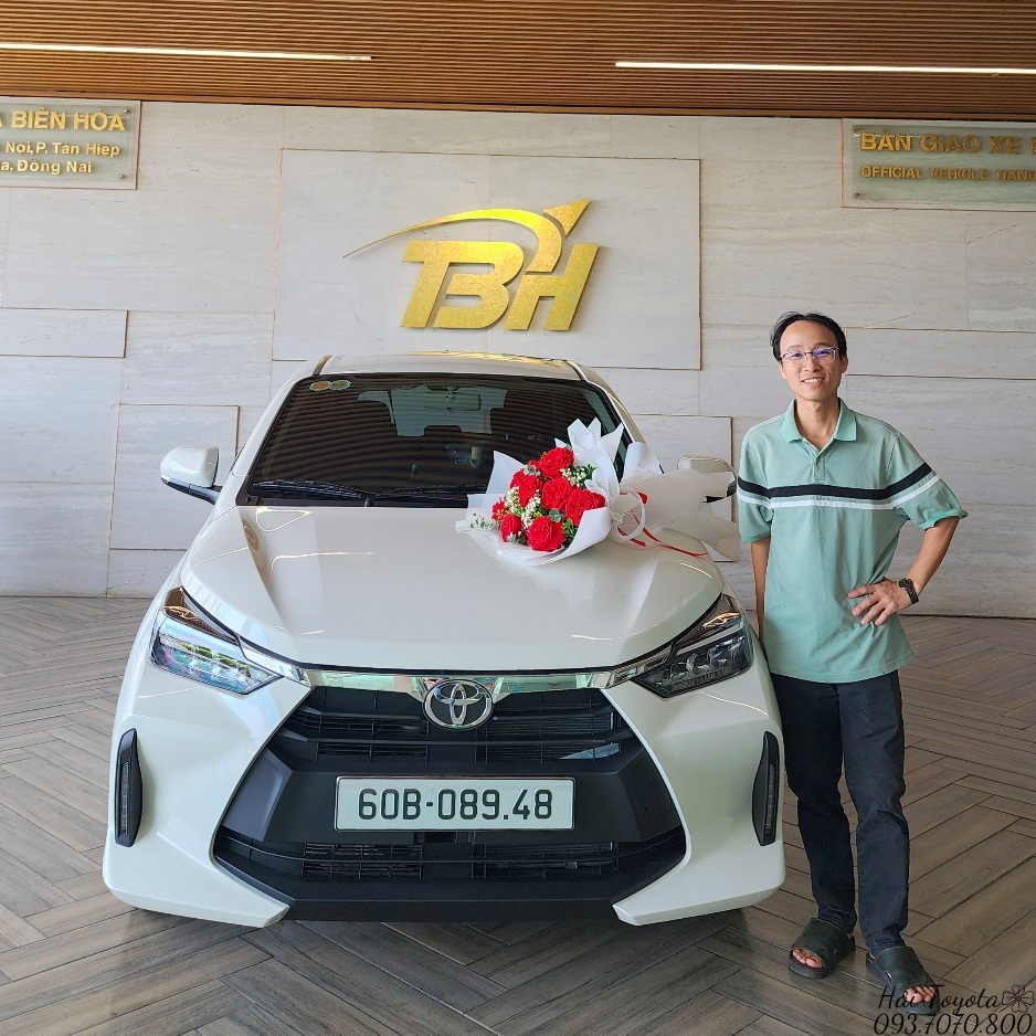 05/2025 - BÀN GIAO TOYOTA WIGO CHO ANH VŨ (VĨNH CỬU) VỀ TẶNG BÀ XÃ
