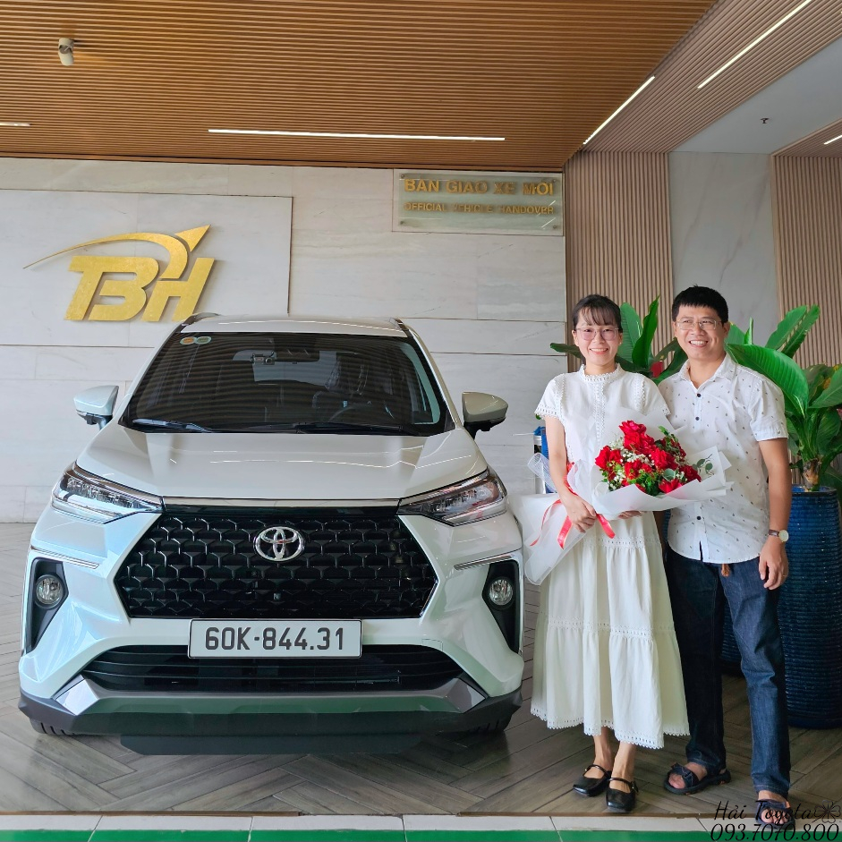 10/2025 - BÀN GIAO TOYOTQ VELOZ CROSS TOP VỀ VỚI ANH ĐỊNH, CHỊ TRANG DỄ THƯƠNG.