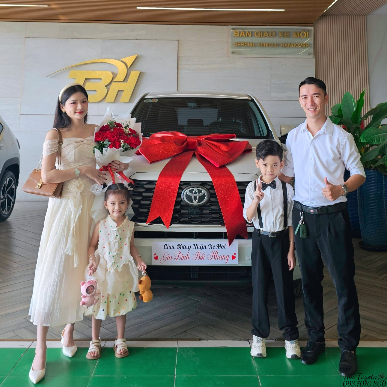 10/2025 - BÀN GIAO TOYOTA INNOVA CROSS VỀ CÙNG GĐ ANH HIỆP SIÊU DỄ THƯƠNG.
