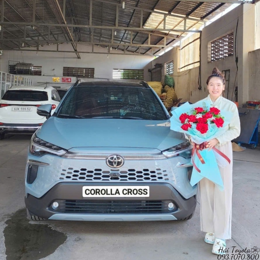 03/2025 - BÀN GIAO TẠI NHÀ TOYOYA COROLLA CROSS 1.8V CHO CHỊ GẤM (TRẢNG BOM)