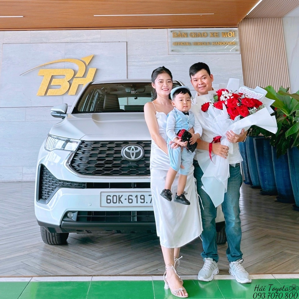 04/2025 - BÀN GIAO INNOVA CROSS VỀ GIA ĐÌNH BÉ HAPPY MỪNG SINH NHẬT TRÒN 2 TUỔI.