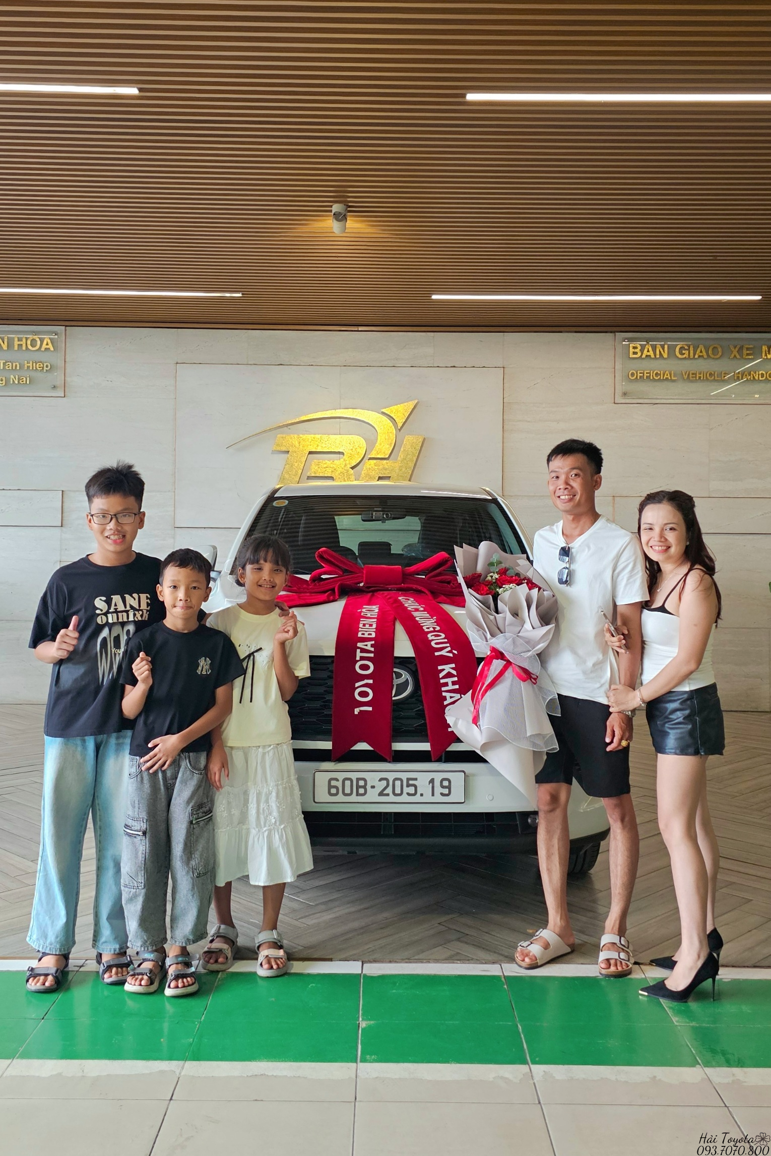 09/2026 - TOYOTA INNOVA CROSS 2.0 - BÀN GIAO VỀ GĐ ANH NHẬT.