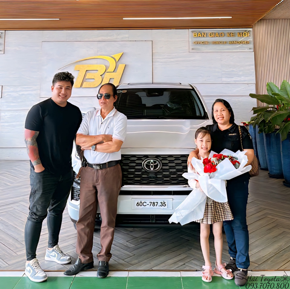 09/2025 - BÀN GIAO TOYOTA INNOVA CROSS 2.0HEV VỀ ANH HUY.