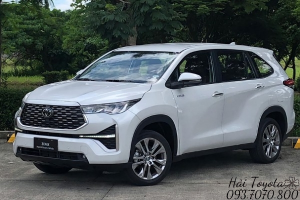 INNOVA CROSS <BR/> GIÁ: 755,000,000
